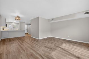 Condominium,  Elbridge avenue, Cloverdale, CA 95425 - 9