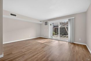 Condominium,  Elbridge avenue, Cloverdale, CA 95425 - 11