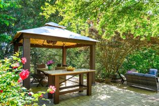 Single Family Residence,  Newbury court, Santa Rosa, CA 95404 - 40