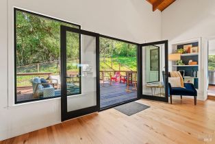 Single Family Residence,  Valley View drive, Healdsburg, CA 95448 - 5