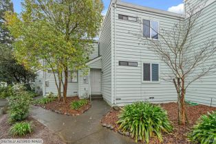 Condominium, 106 Courtyards E, Windsor, CA  Windsor, CA 95492