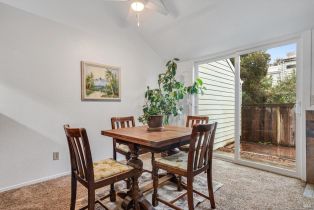 Condominium, Courtyards none, Windsor, CA 95492 - 2