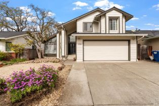 Single Family Residence, 172 Cornell St, Windsor, CA  Windsor, CA 95492