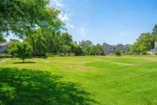 Condominium,  Valley Club circle, Napa, CA 94558 - 40