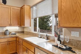 Single Family Residence,  Owl Light terrace, Santa Rosa, CA 95409 - 16