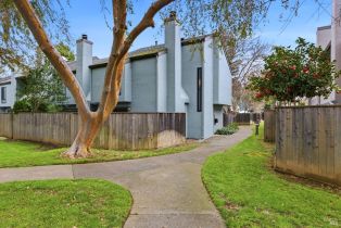 Condominium,  Shelter Creek drive, Napa, CA 94558 - 26
