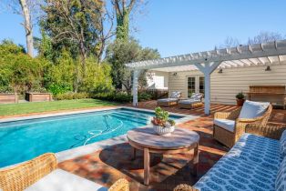 Single Family Residence, 699 Grove St, Healdsburg, CA  Healdsburg, CA 95448