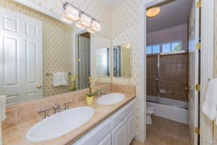 Single Family Residence,  Castle Oaks drive, Napa, CA 94558 - 39