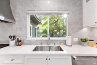 Single Family Residence,  Tee court, Healdsburg, CA 95448 - 33