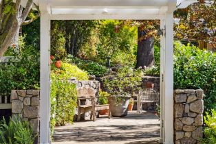 Single Family Residence,  Sobre Vista road, Sonoma, CA 95476 - 9