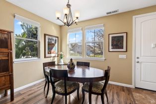 Condominium,  Healdsburg avenue, Cloverdale, CA 95425 - 6