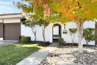 Single Family Residence, 380 Las Casitas Ct, Sonoma, CA  Sonoma, CA 95476