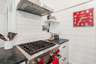 Single Family Residence,  Foothill boulevard, Calistoga, CA 94515 - 27