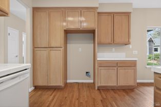 Single Family Residence,  Wintergreen court, Santa Rosa, CA 95409 - 9