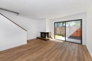 Condominium, 3636 Shelter Creek Dr, Napa, CA  Napa, CA 94558