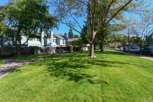 Condominium,  Shelter Creek drive, Napa, CA 94558 - 26