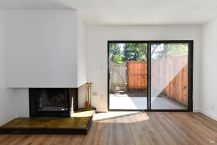 Condominium,  Shelter Creek drive, Napa, CA 94558 - 2