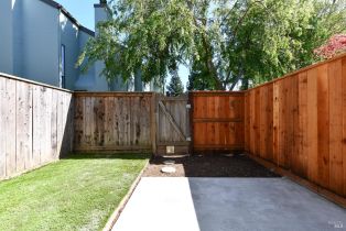 Condominium,  Shelter Creek drive, Napa, CA 94558 - 25