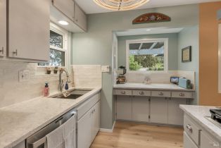 Single Family Residence, Mission drive, Sonoma, CA 95476 - 11