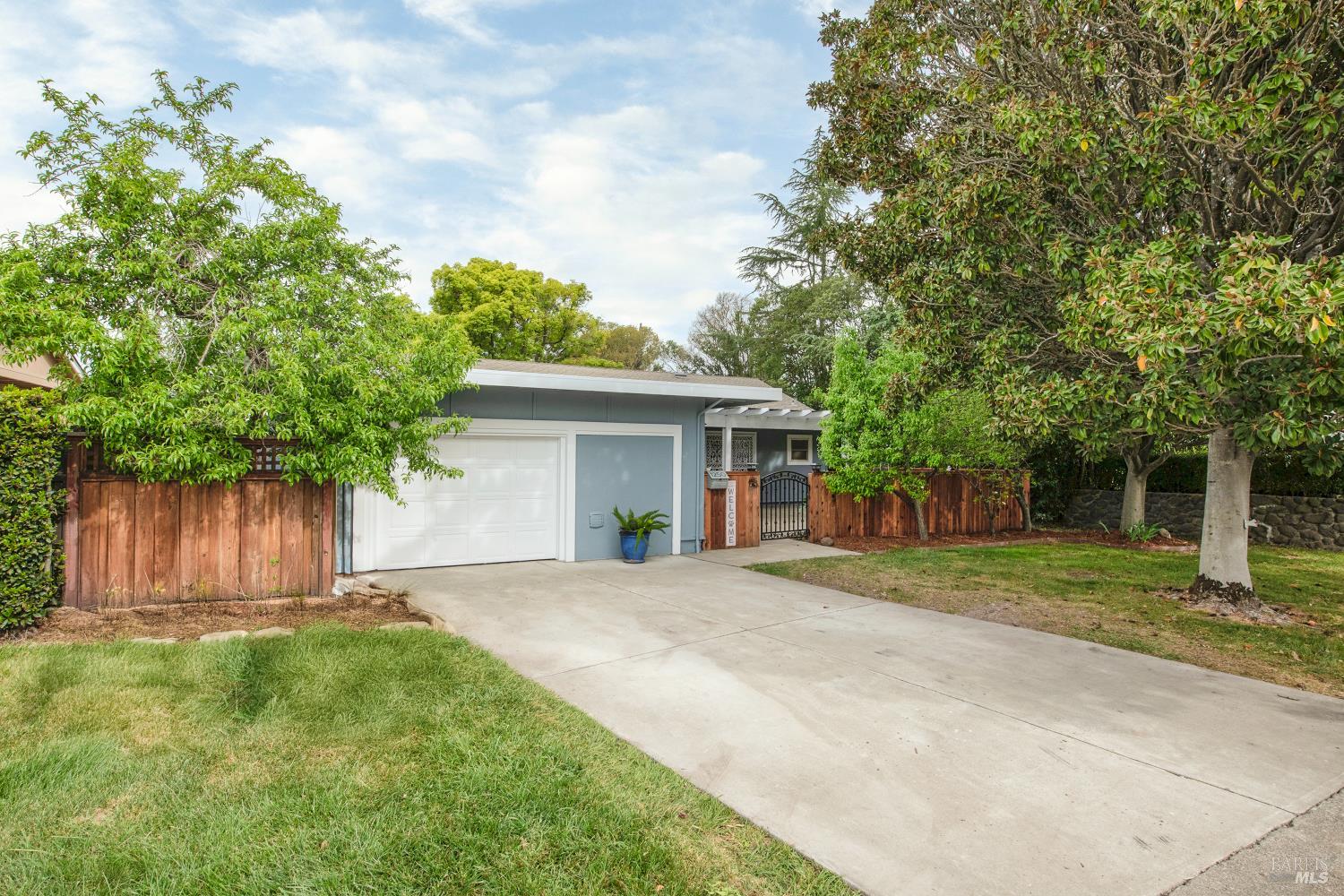 Single Family Residence, Mission drive, Sonoma, CA 95476 - 1