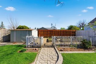 Single Family Residence,  Laurel street, Napa, CA 94558 - 37
