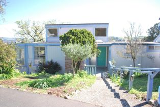 Single Family Residence, 24 La Cresta Dr, Petaluma, CA  Petaluma, CA 94952