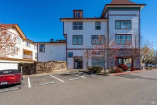 Condominium, 472 Emily Rose Cir, Windsor, CA  Windsor, CA 95492