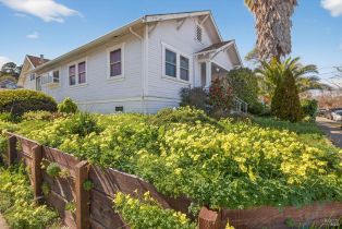 Single Family Residence, 301 Broadway St, Petaluma, CA  Petaluma, CA 94952