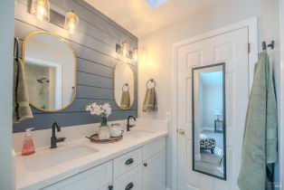 Single Family Residence, Breeze way, Santa Rosa, CA 95404 - 16