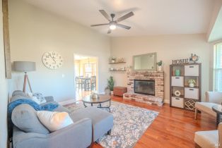 Single Family Residence, Breeze way, Santa Rosa, CA 95404 - 4