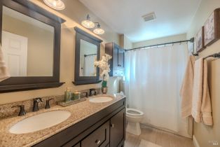 Single Family Residence, Breeze way, Santa Rosa, CA 95404 - 20