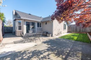 Single Family Residence, Breeze way, Santa Rosa, CA 95404 - 28
