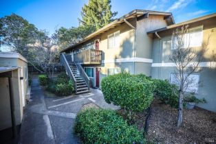 Condominium, 426 North St #14, Healdsburg, CA  Healdsburg, CA 95448