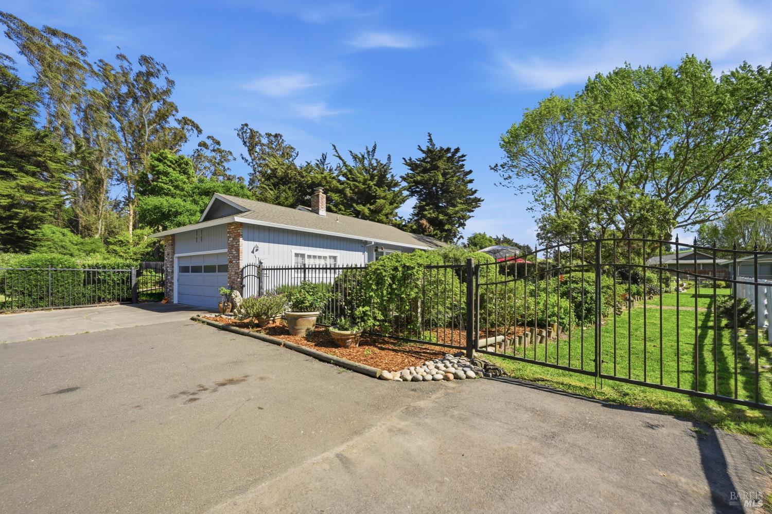 Single Family Residence, Roblar road, Petaluma, CA 94952 - 1