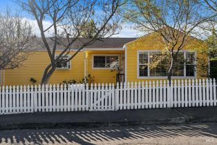 Single Family Residence, 201 Triplett Dr, Cloverdale, CA  Cloverdale, CA 95425