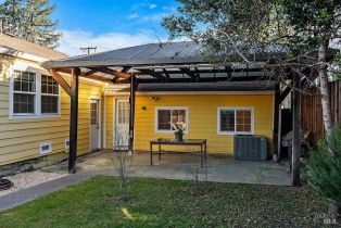 Single Family Residence,  Triplett drive, Cloverdale, CA 95425 - 39