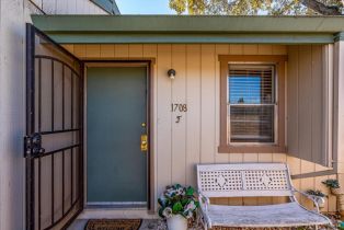 Condominium,  Glenbrook drive, Santa Rosa, CA 95401 - 3