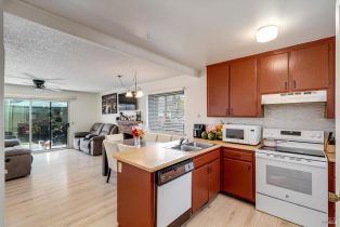 Condominium,  Glenbrook drive, Santa Rosa, CA 95401 - 9