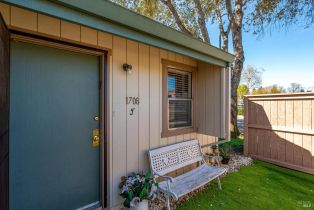 Condominium,  Glenbrook drive, Santa Rosa, CA 95401 - 4