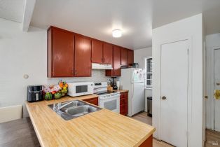 Condominium,  Glenbrook drive, Santa Rosa, CA 95401 - 11