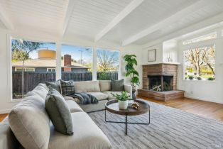 Single Family Residence,  Grosse avenue, Santa Rosa, CA 95404 - 6