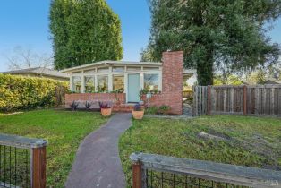 Single Family Residence,  Grosse avenue, Santa Rosa, CA 95404 - 2