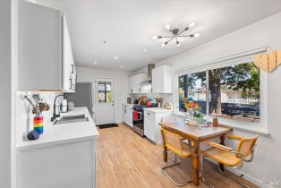 Single Family Residence, Santa Ana drive, Santa Rosa, CA 95404 - 12
