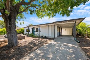 Single Family Residence, Santa Ana drive, Santa Rosa, CA 95404 - 4