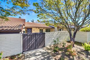 Condominium,  Fairways drive, Napa, CA 94558 - 3