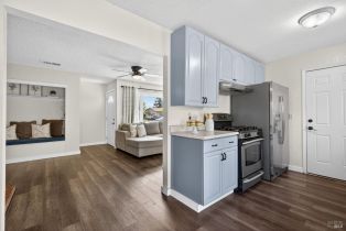 Single Family Residence,  Sunray place, Windsor, CA 95492 - 13