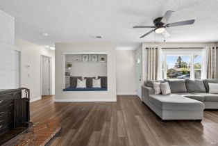 Single Family Residence,  Sunray place, Windsor, CA 95492 - 7