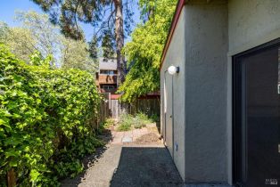 Condominium, Redwood court, Santa Rosa, CA 95409 - 29