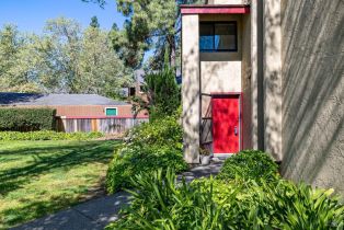 Condominium, Redwood court, Santa Rosa, CA 95409 - 3