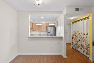 Condominium, Redwood court, Santa Rosa, CA 95409 - 9